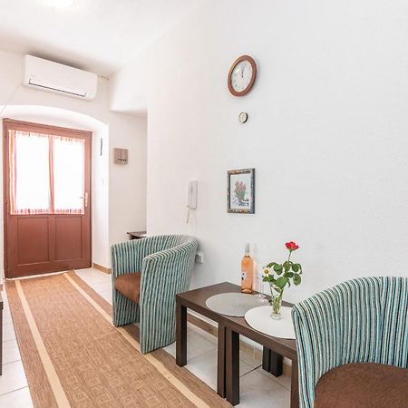 דירות Opric Apartman Knezevic מראה חיצוני תמונה
