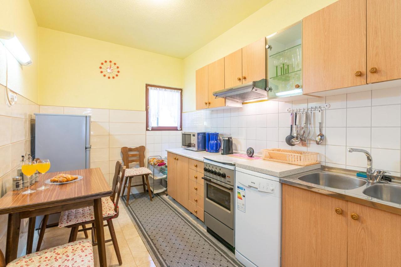 דירות Opric Apartman Knezevic מראה חיצוני תמונה